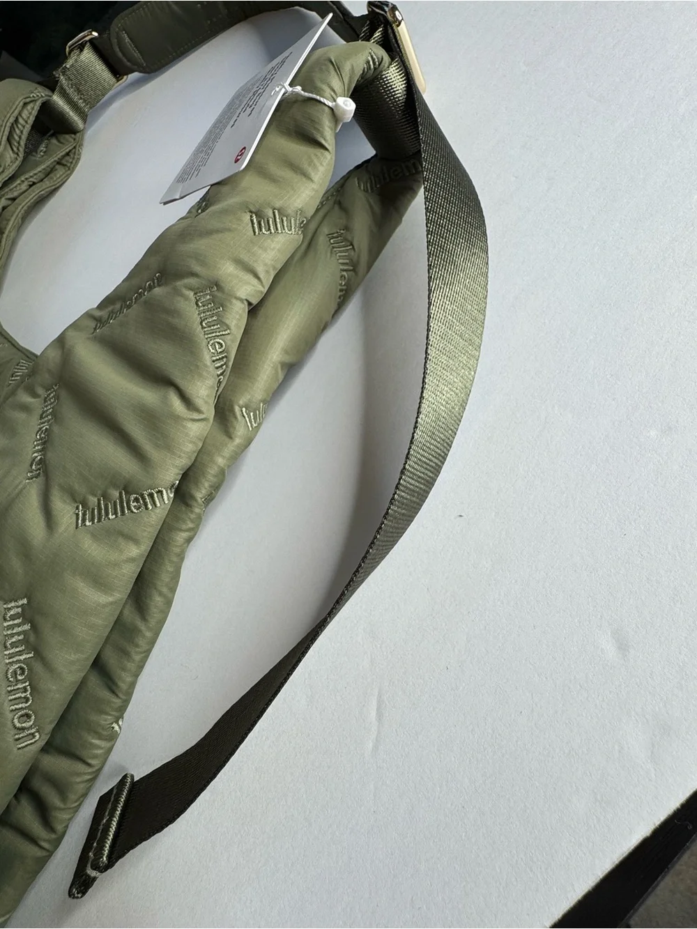 lululemon Quilty Pleasures Shoulder Bag 14L Bay Leaf Gold NWT
